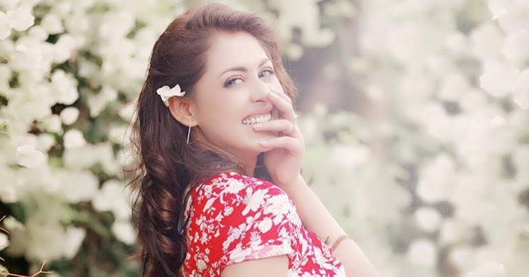 Hot Sexy Actress Madhu shalini latest images posted on social media Instagram gallery