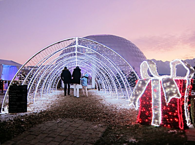 4-Day Montreux Christmas Vacation Package from Geneva