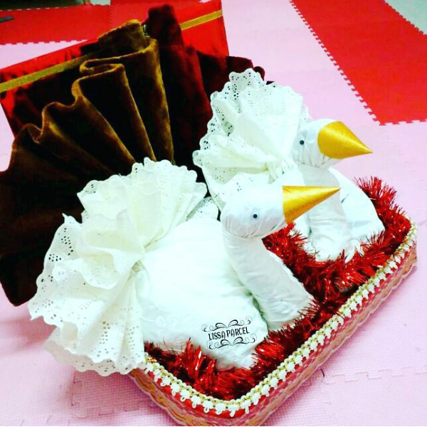 Parcel Hantaran Pernikahan Hantaran Mukena Bentuk Angsa