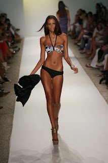 Lays Silva Brazilian Super Model | Biography | Bikini Wallpapers