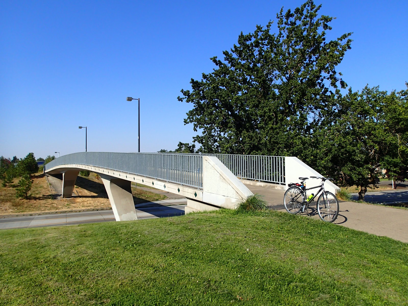 Kent's Bike Blog: How Eugene Encourages and Discourages Biking and Driving