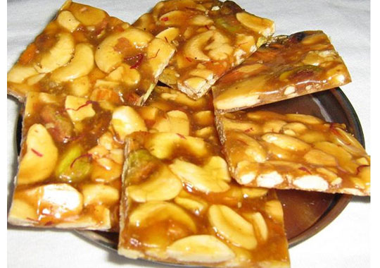 How to Make Cashew Brittle