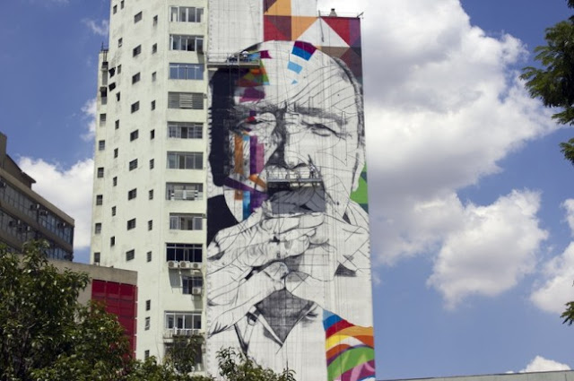 Eduardo Kobra faz mural gigante de Oscar Niemeyer na Avenida Paulista. 