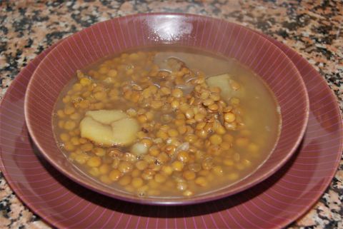 Sopa de Lentejas con Naranja