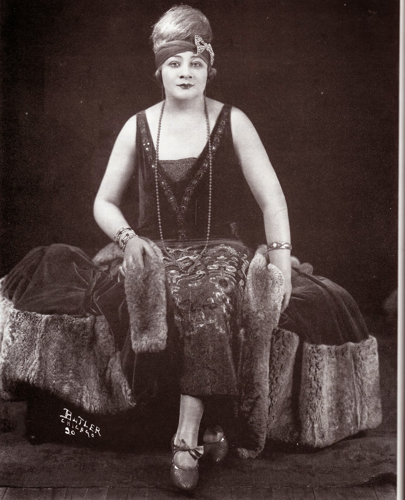 The Well Rounded Mama Famous Fat Folk Sophie Tucker Last Of The Red Hot Mamas 