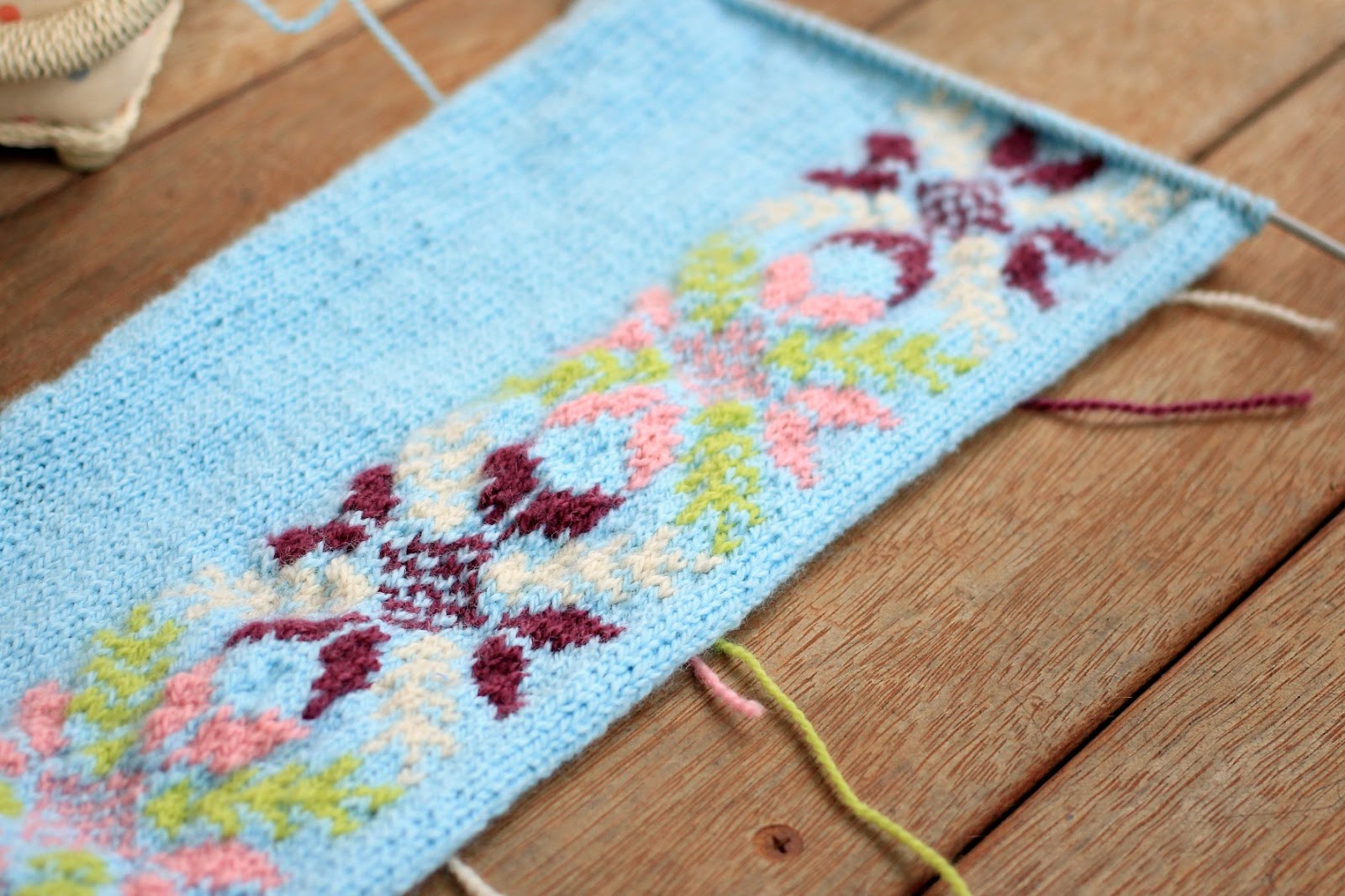 4 Tips for Knitting Fair Isle & Intarsia Designs for the Beginner / Say