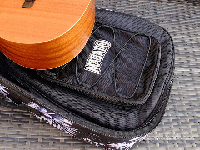Mahalo U320B Baritone ukulele gig bag