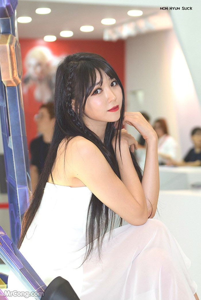 Lee Eun Hye&#39;s beauty at G-Star 2016 exhibition (45 photos) photo 3-4