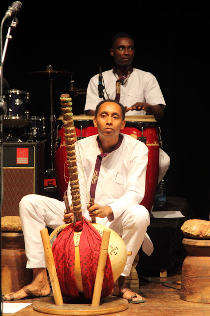 Tunde Jegede and his chora Tunde Jegede and his chora