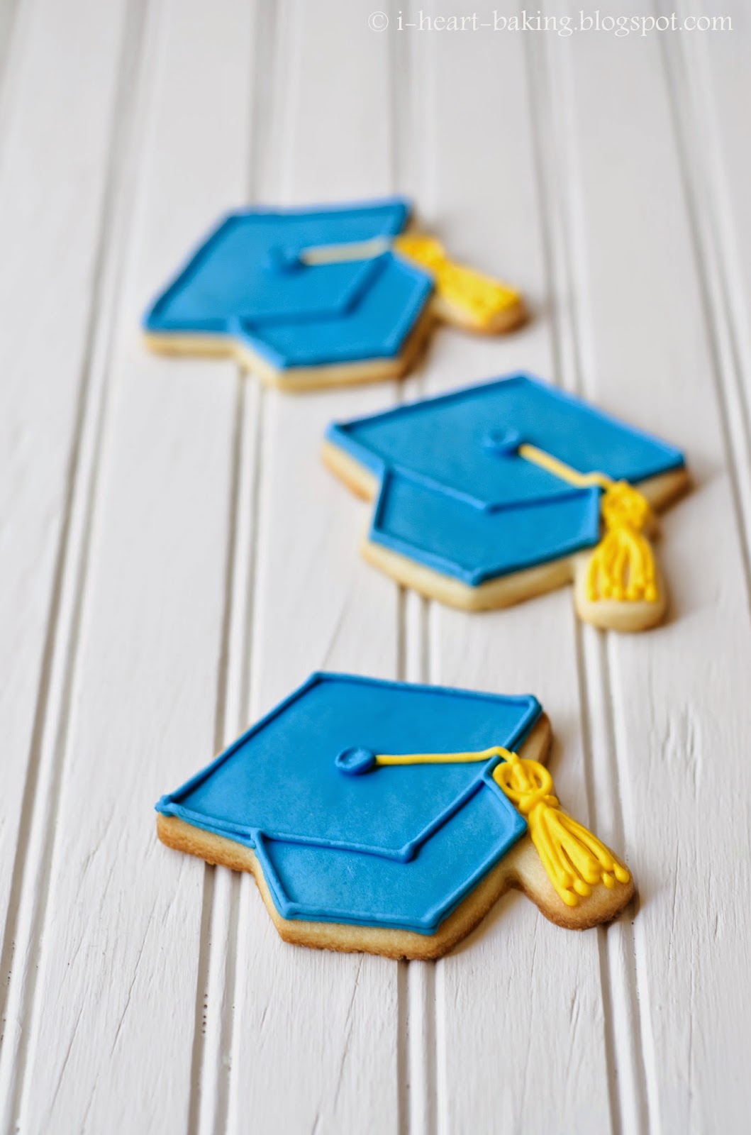 i heart baking! graduation cap cookies