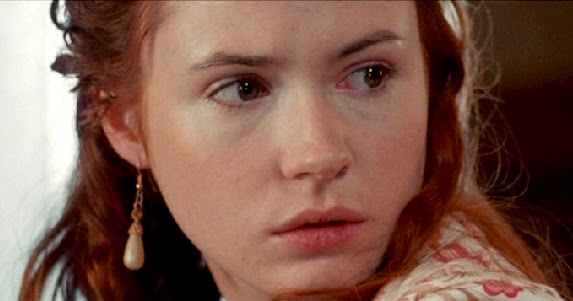 Karen Gillan Films Et Programmes Tv Movie and TV Cast Screencaps: Karen Gillan as Ellen in In A Valley Of
