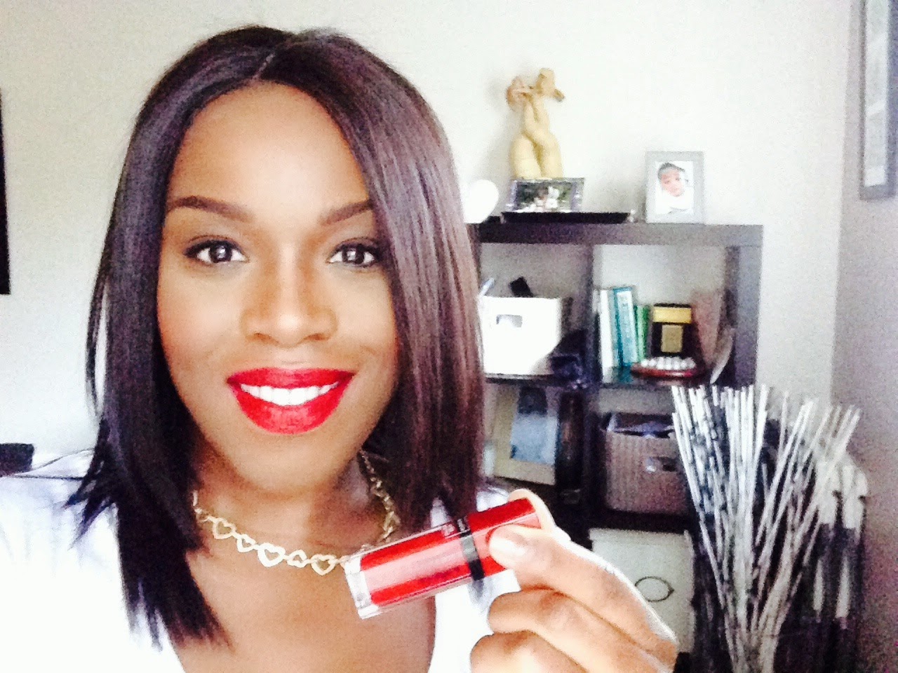 ROUGE EDITION VELVET.COMPLETEMENT RED