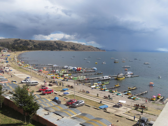 Regen zieht von Perú auf
