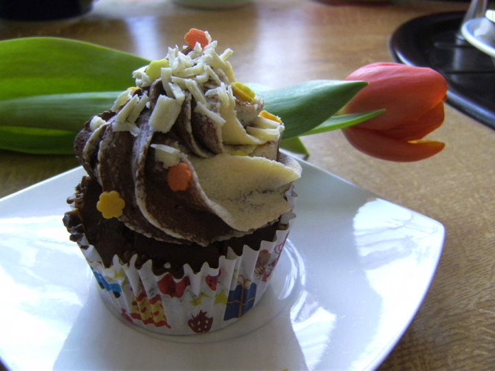 Backfees Zauberland: Schokoladen-Cupcakes mit Vanille-Buttercreme