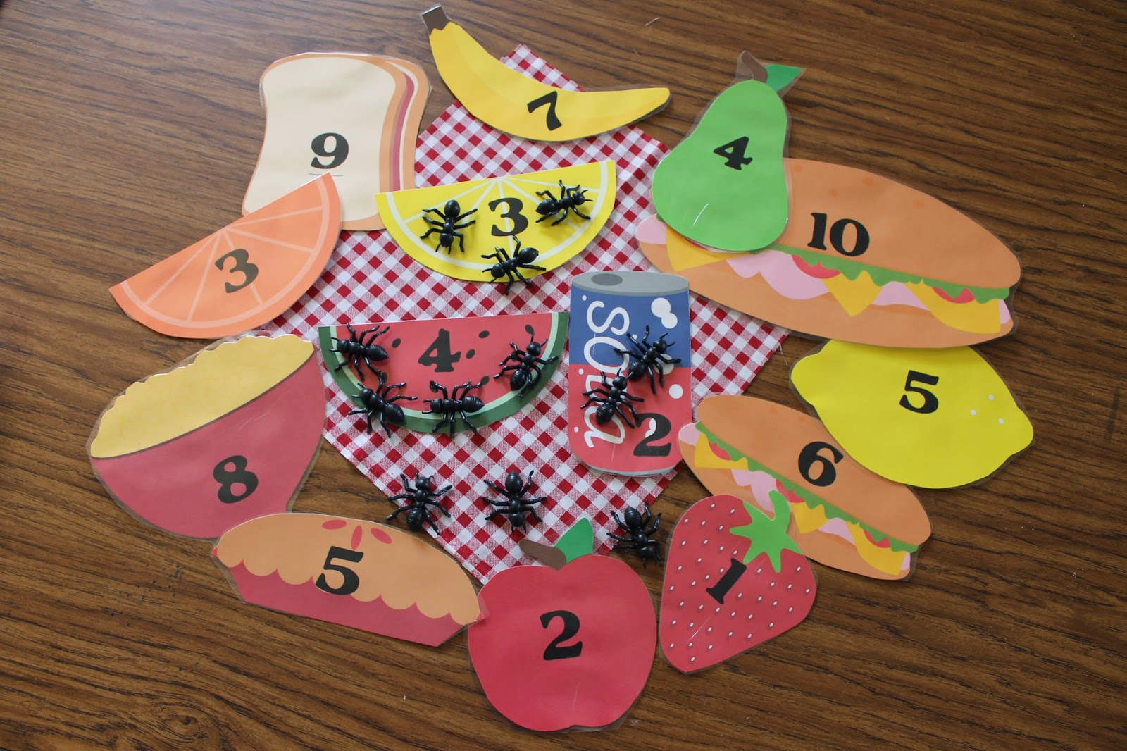 Apples 4 Bookworms: Playschool~ Teddy Bear Picnic!