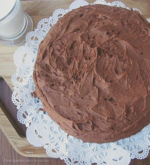 chocolate mocha cake with raspberry cream filling | une gamine dans la cuisine 