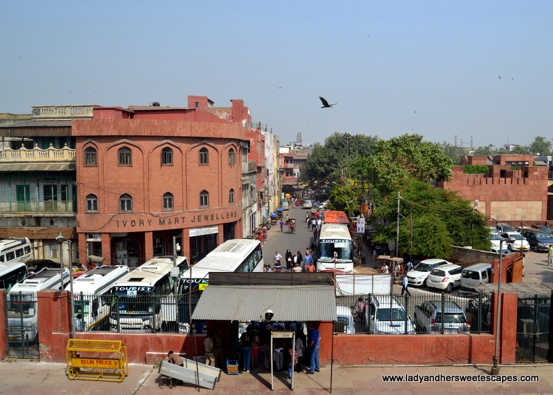 a view of Meena Bazaar from the steps of Jama Masjid