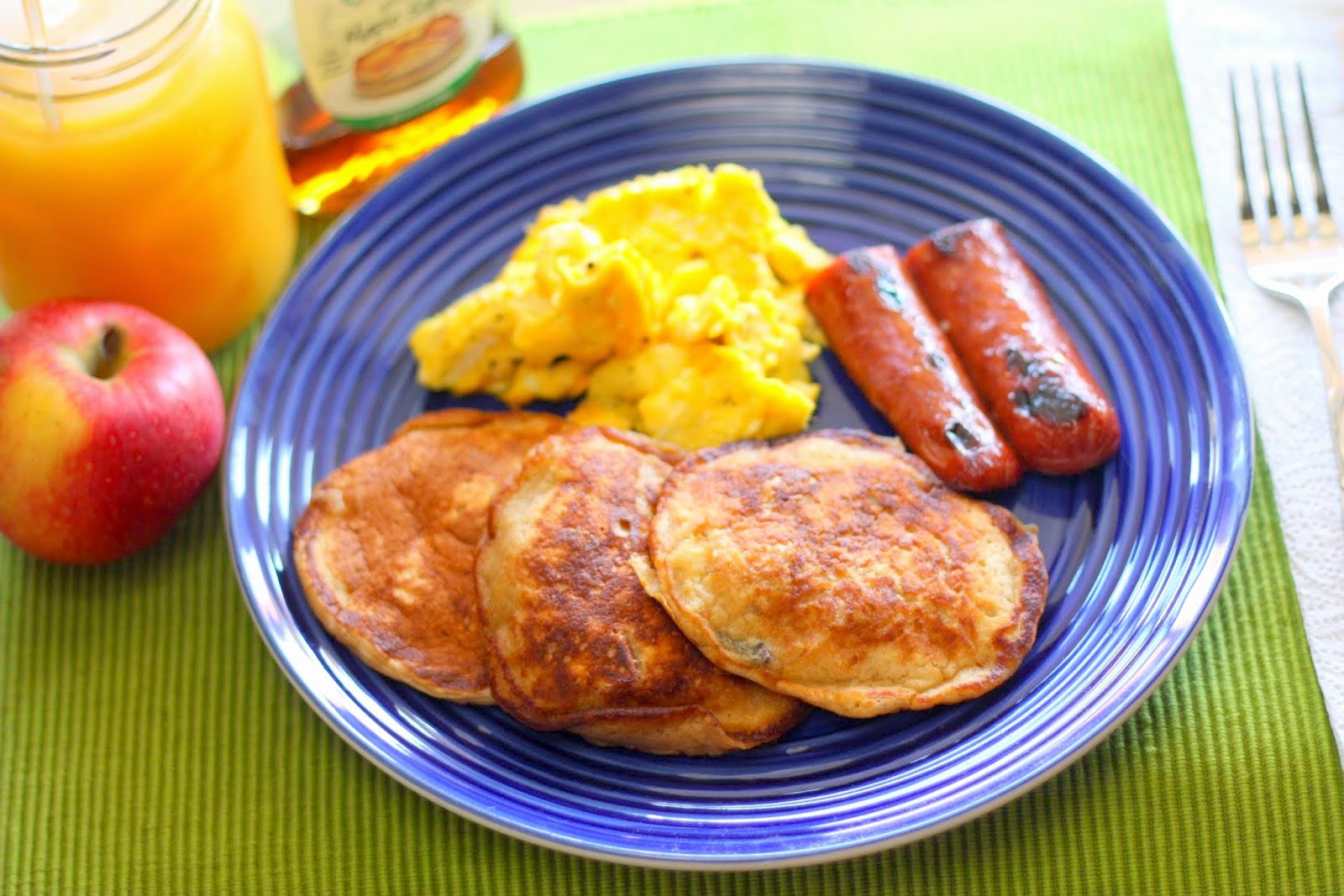 Mangio da Sola Applesauce Pancakes