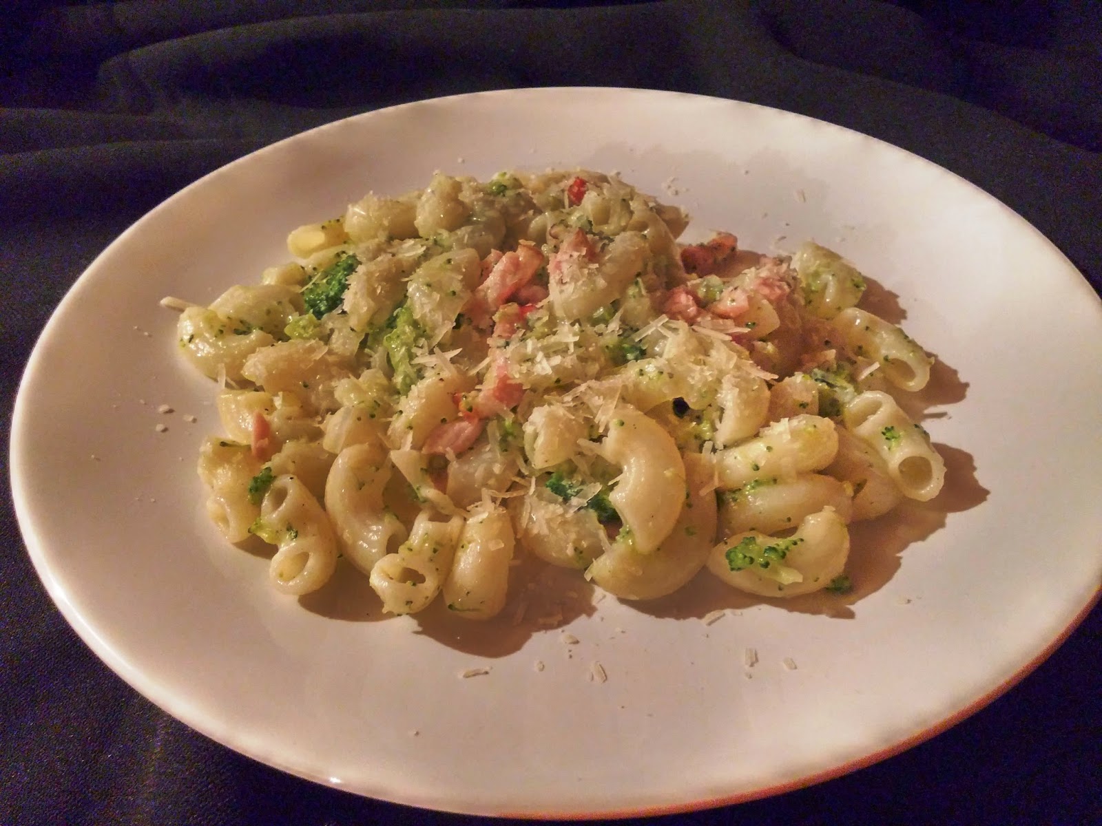 Cornetti rigati cu broccoli si prosciutto cotto