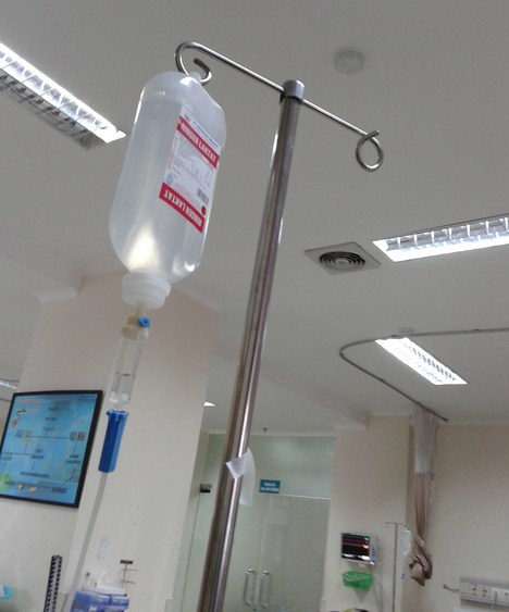 cara pasang infus yang benar dan tepat | Perawat-id