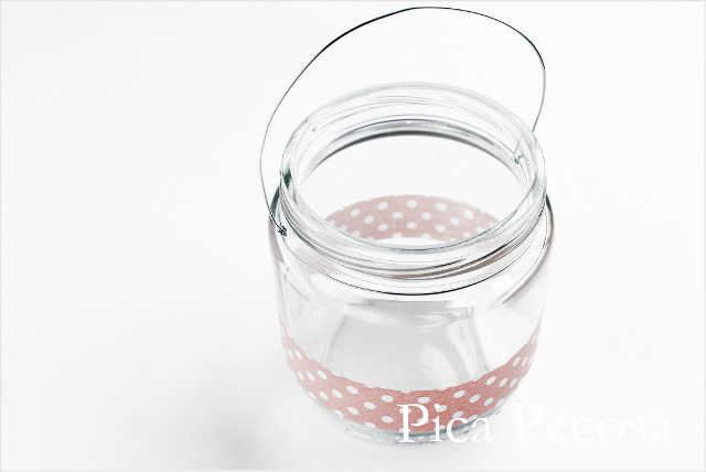 tutorial-hacer-regalo-companeros-colegio-cumpleanos-planta-en-bote-cristal-con-asa-alambre-diy-paso-cinco