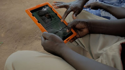 Berkat Sebuah Aplikasi Alkitab, Gereja di Kamp Pengungsi Uganda Bertumbuh