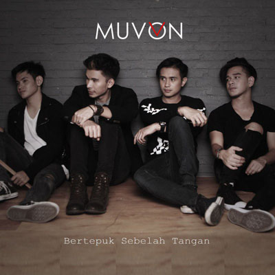Lirik Lagu Bertepuk Sebelah Tangan - Muvon - Novelas