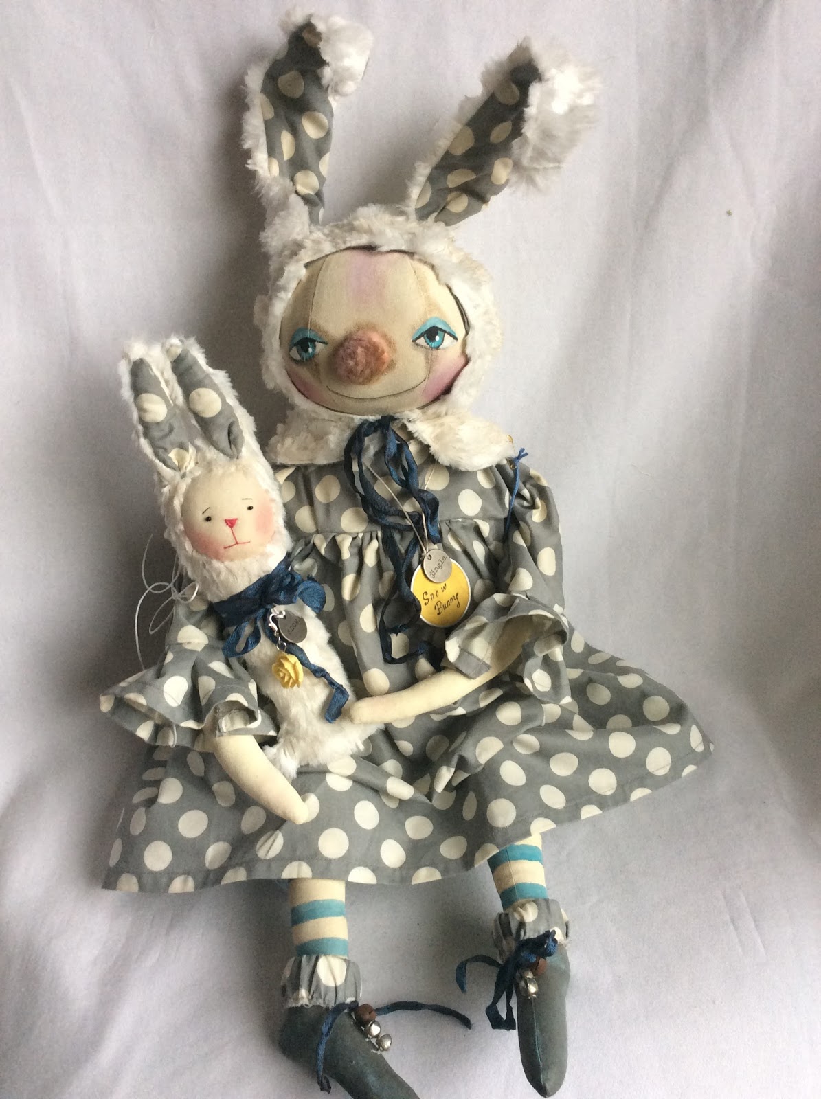 Zia Joey's Art Dolls Folk Art Dolls and Doll Show