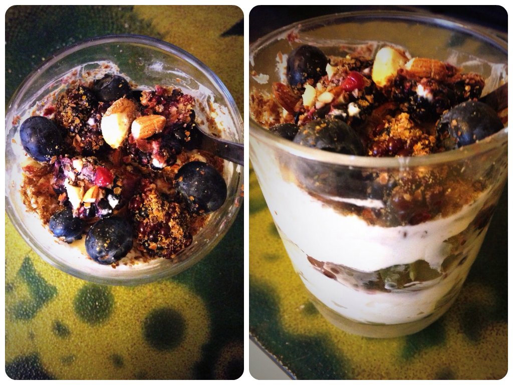 Blackberry & yoghurt parfait - healthy, clean breakfast ideas and recipes Blackberry & yoghurt parfait - healthy, clean breakfast ideas and recipes