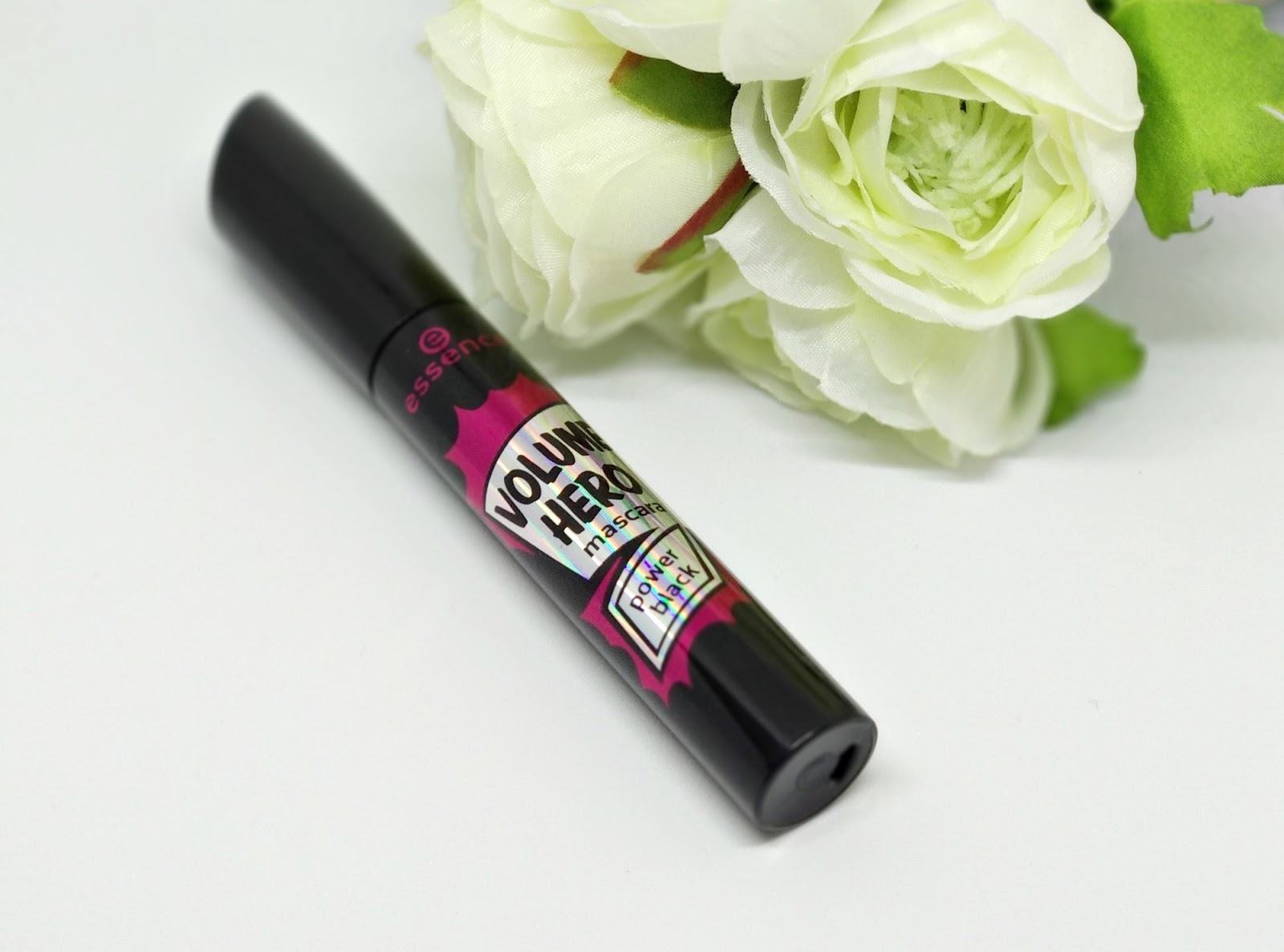Volume Hero Mascara Essence
