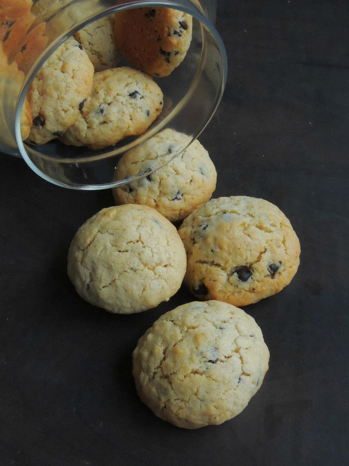 Priya's Versatile Recipes Eggless Oatmeal & Chocolate Chips Cookies
