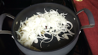 Onions-for-Mushroom-Biryani