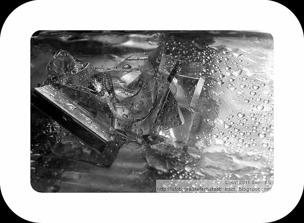 Foto Abstracta 3016 Amantes junto al río - Lovers Riverside Foto Abstracta 3016 Amantes junto al río - Lovers Riverside