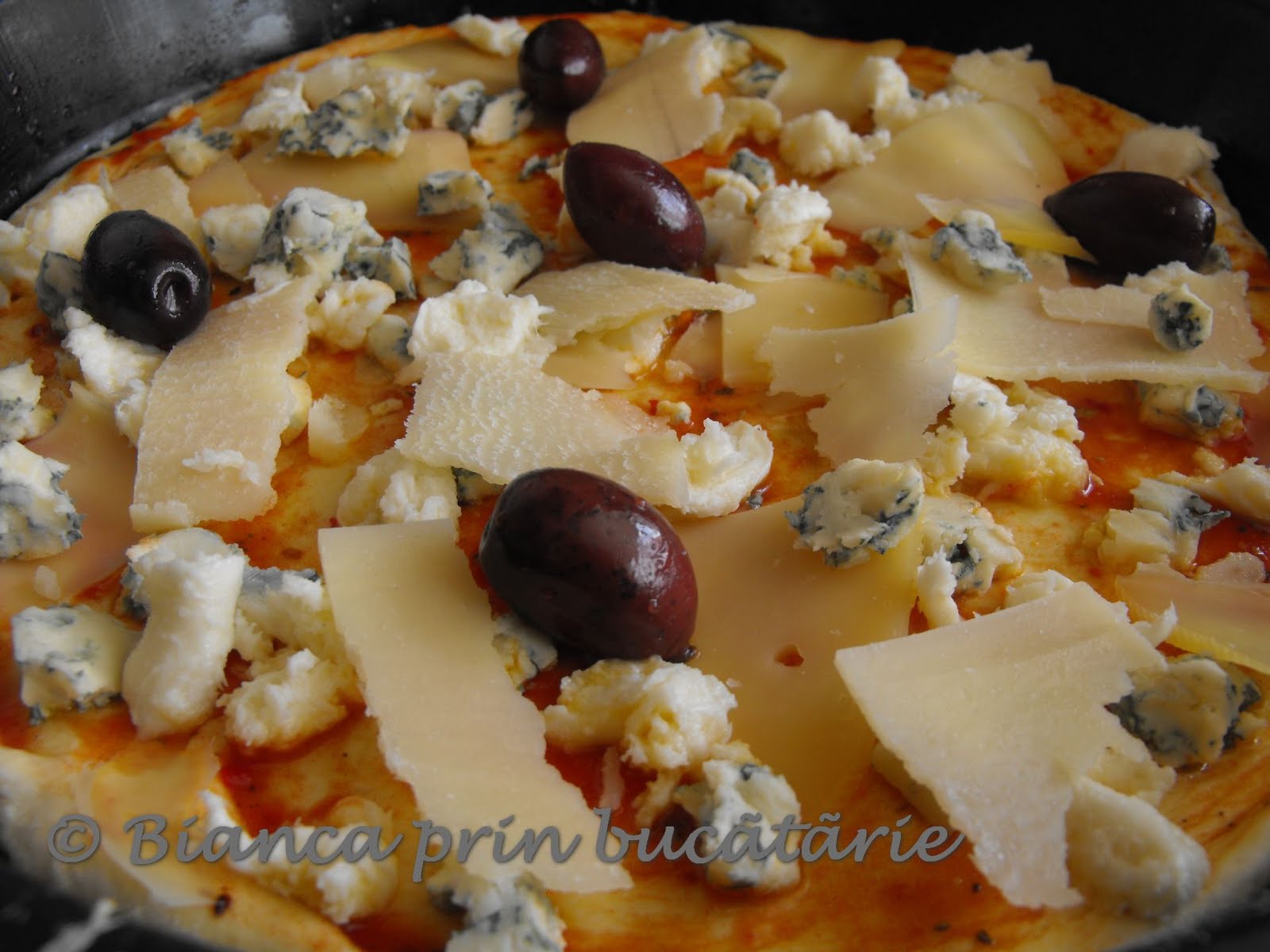 Bianca prin bucatarie Pizza quattro formaggi