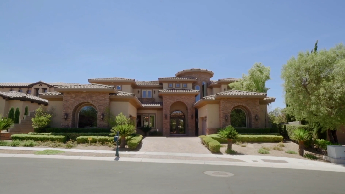 Tour 1329 Dilevante Dr, Henderson, NV vs. 20 Interior Design Photos
