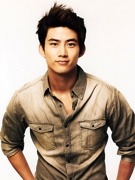 http://3.bp.blogspot.com/-P5ZU3XNPlzQ/Tmhaer0JoHI/AAAAAAAAAYc/a0bfhIaUyWc/s1600/2pm.jyp.nation.2011.B05.taecyeon.jpg