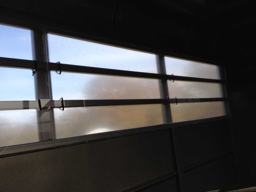 How To Install Plexiglass In Horse Trailer Walker Thre1972