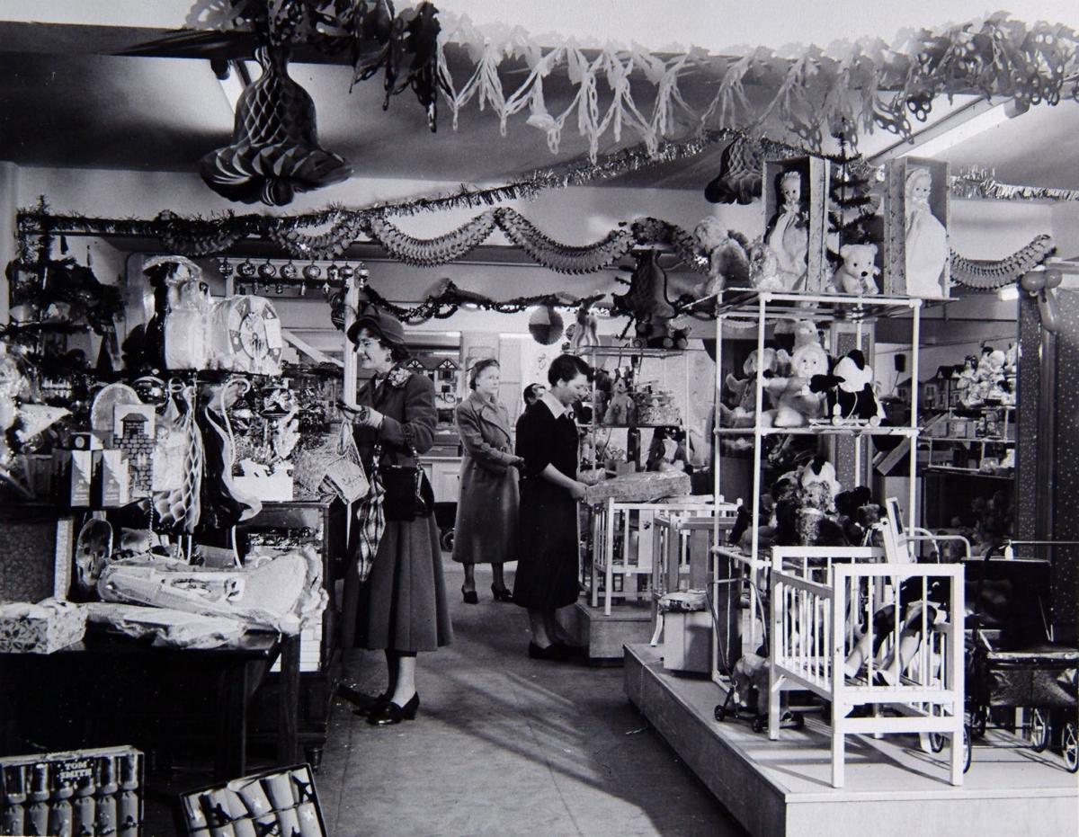 Before Black Friday These 13 Vintage Photographs Captured Christmas