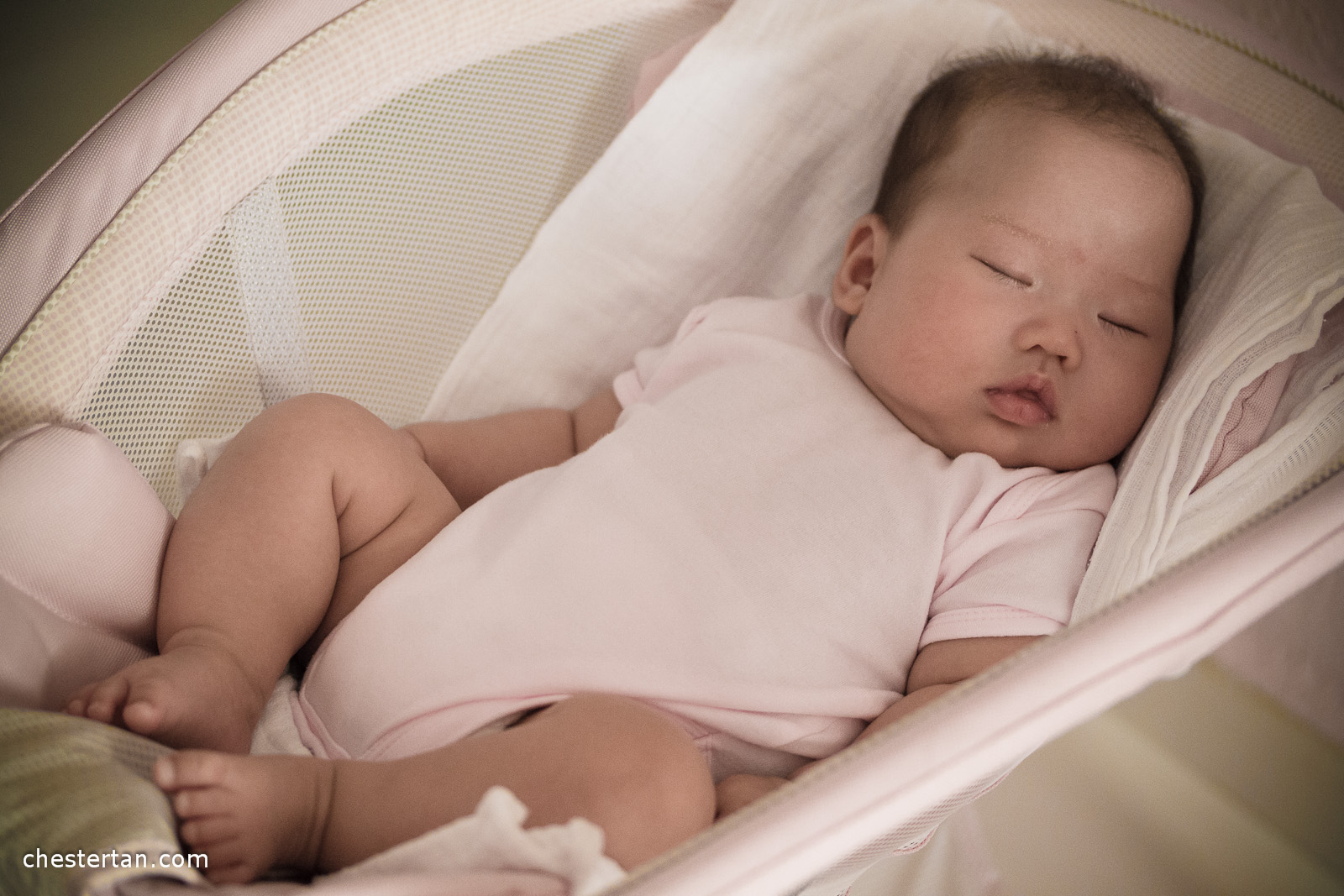 Music.Photo.Life. Emma and Kate Newborn Photos