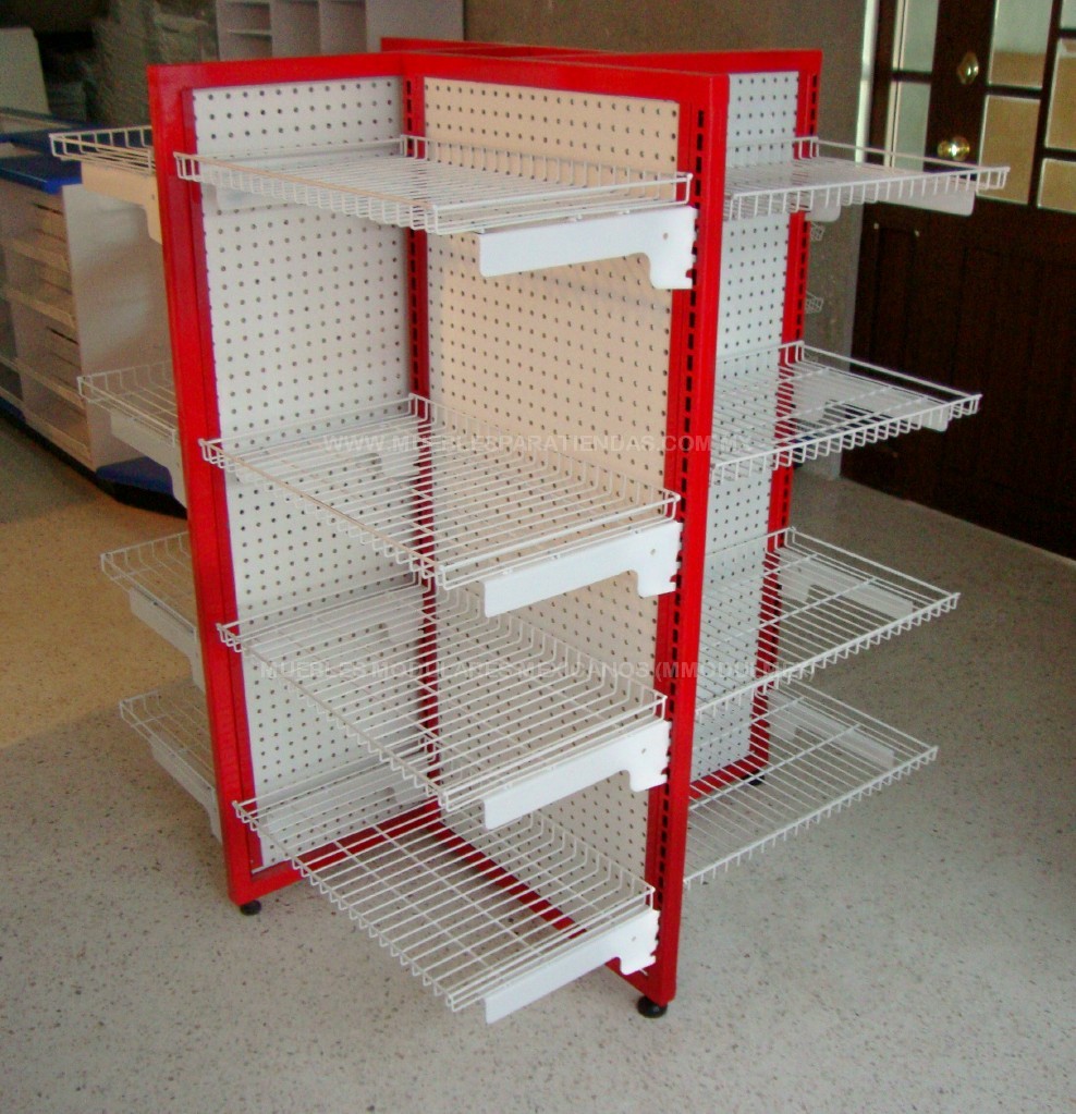 estantes metalicos y madera