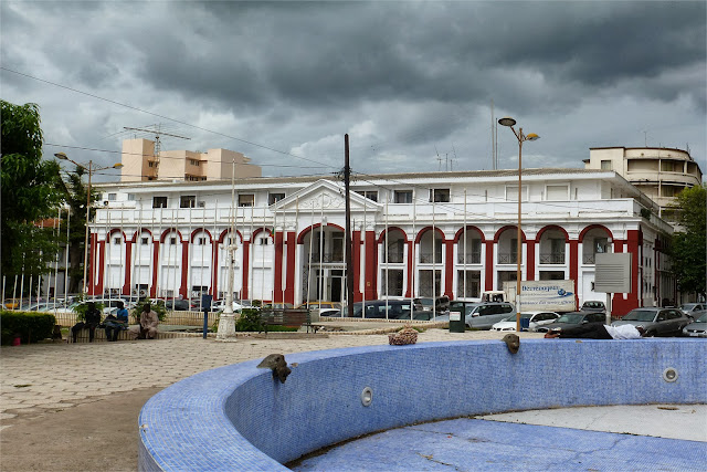 Ministerio de Asuntos Exteriores - Plaza de la Independencia (Dakar)