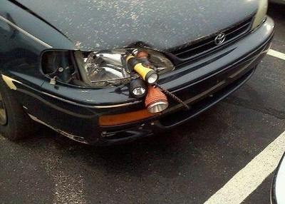 9 Kreatifitas yang Keterlaluan dalam Memperbaiki Sesuatu 9 Kreatifitas yang Keterlaluan dalam Memperbaiki Sesuatu