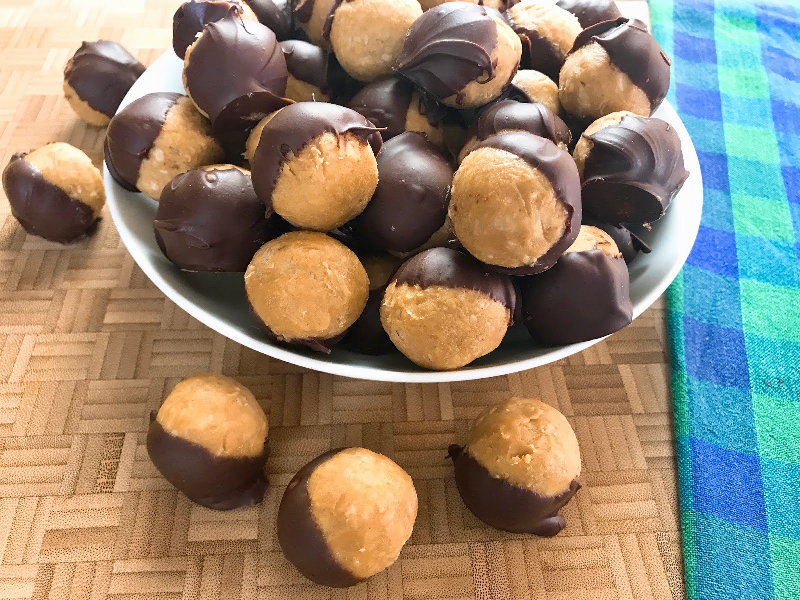 Healthy Chocolate Dipped Peanut Butter Cookie Dough Bites (vegan, no bake)