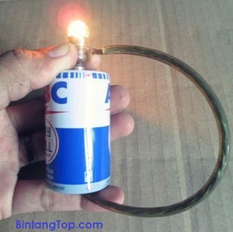 Rangkaian Lampu Sederhana Sekaligus Alat Periksa Isi Baterai Bintangtop Com Dunia Ide Dan Kreativitas Tanpa Batas
