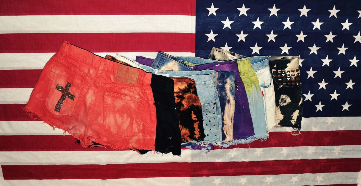 All Hail The Blogger Who Wears Short Shorts?