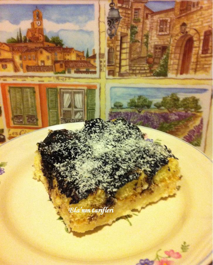 ELA�NIN TARİFLERİ ÇİKOLATA SOSLU İRMİK TATLISI