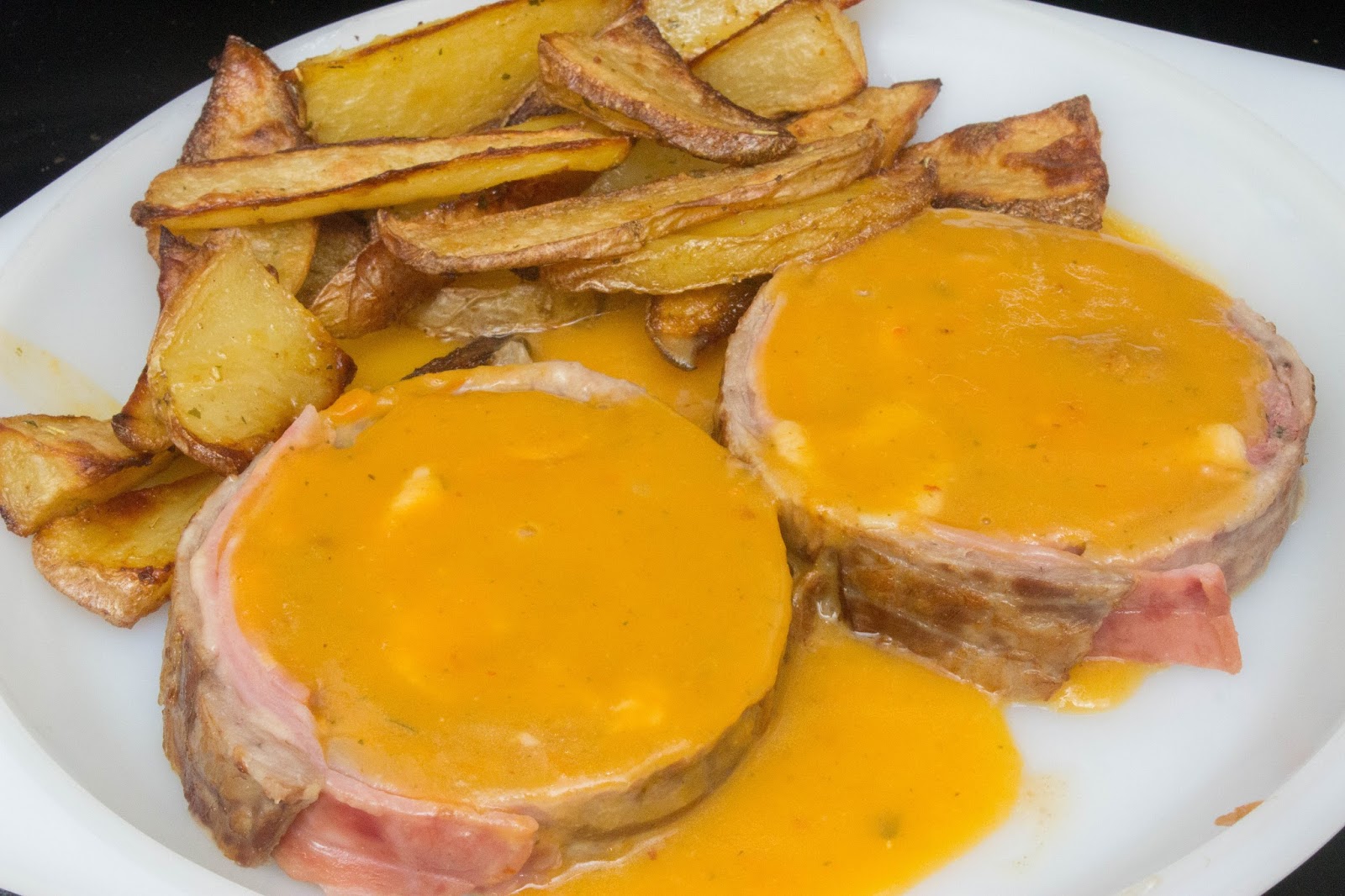 Redondo De Ternera Relleno Al Horno Con Patatas Redondo De Ternera Relleno Al Horno Con Patatas