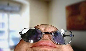 صور طريفة جداً: تصوير الوجوه بالمقلوب!