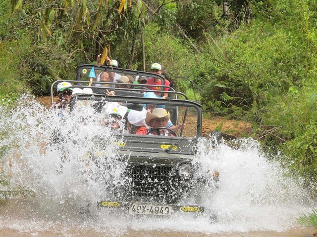 Lang Cu Lan co gi la ma thu hut nguoi ta den xem vay - 5