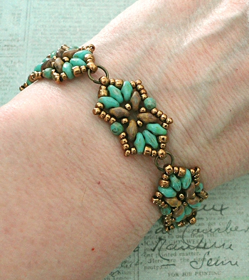 Linda's Crafty Inspirations: Bracelet of the Day: Tampa Variation ...
